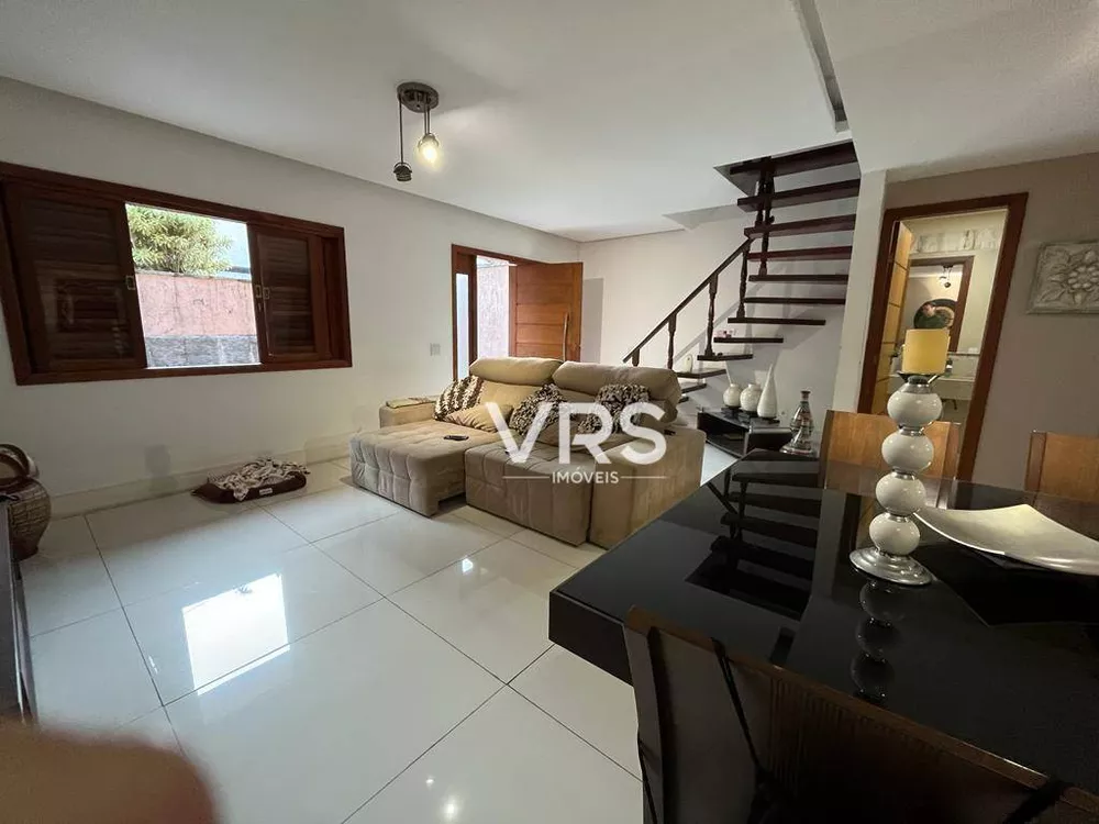 Casa de Condomínio à venda com 3 quartos, 145m² - Foto 2