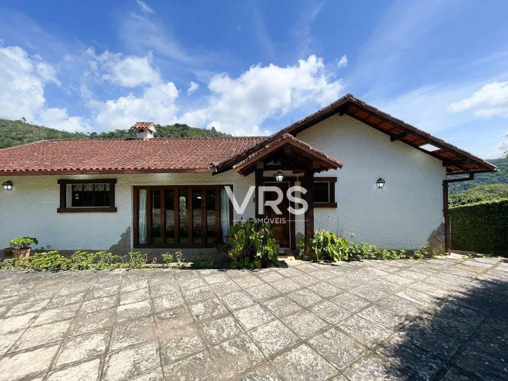 Casa, 3 quartos, 286 m² - Foto 1