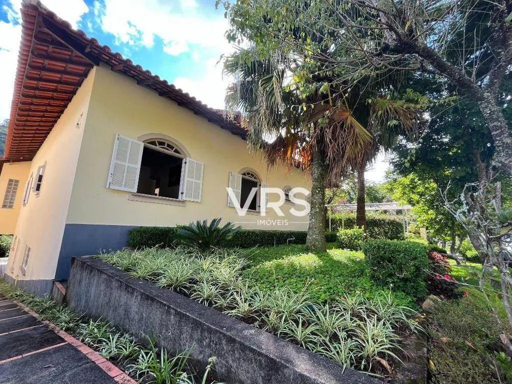 Casa de Condomínio à venda com 6 quartos, 277m² - Foto 4