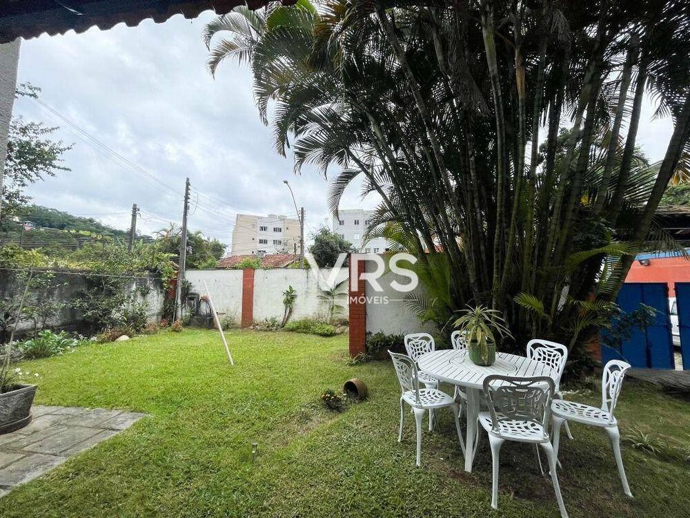 Casa à venda com 4 quartos, 274m² - Foto 7