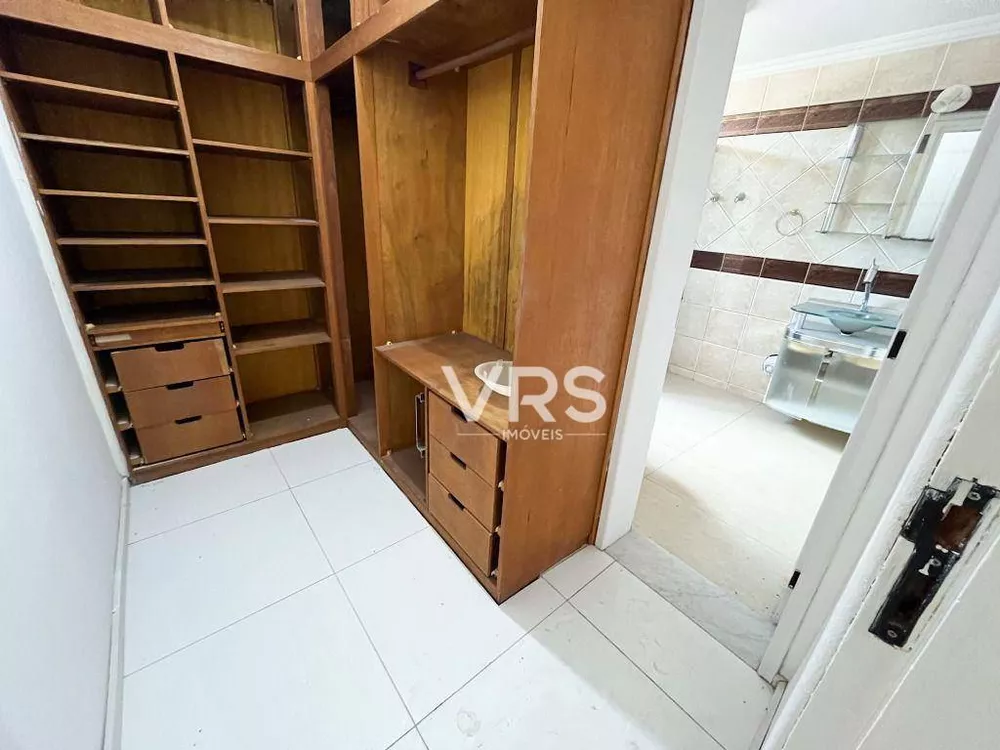 Apartamento, 3 quartos, 220 m² - Foto 1