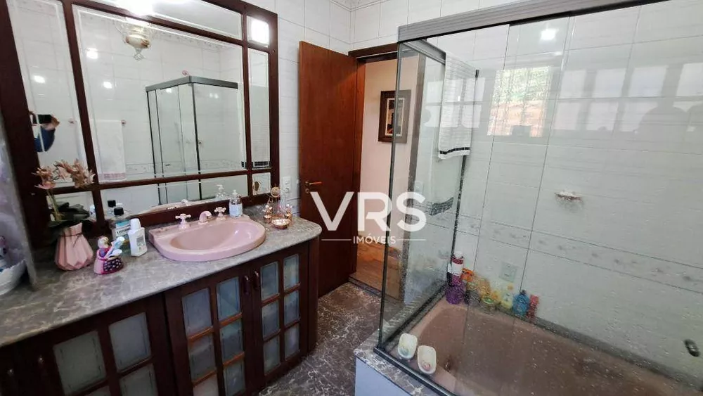 Casa, 4 quartos, 142 m² - Foto 1