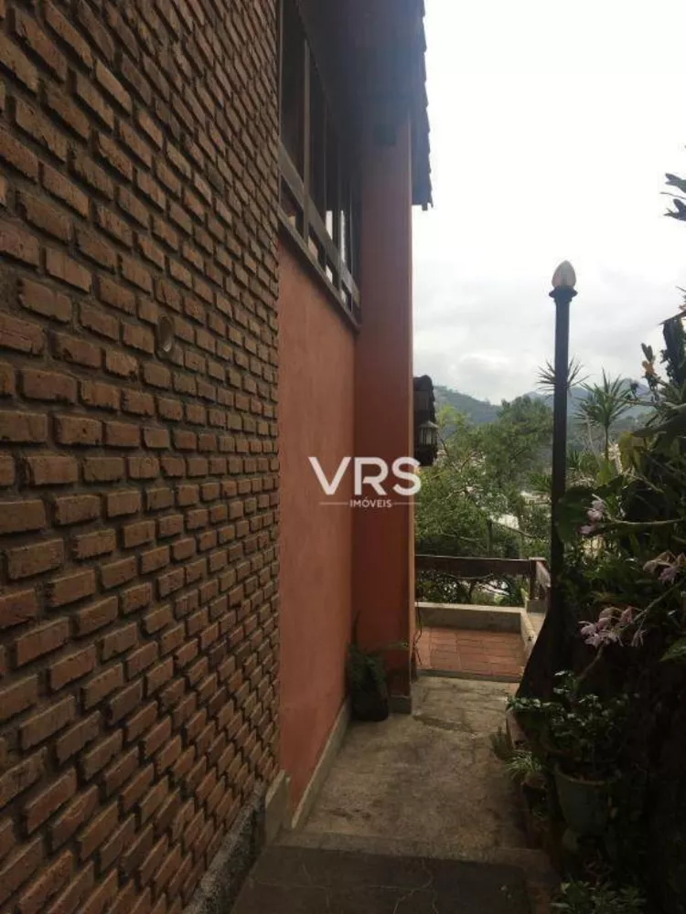 Casa à venda com 3 quartos, 366m² - Foto 6