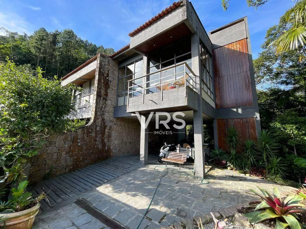 Casa, 5 quartos, 435 m² - Foto 1