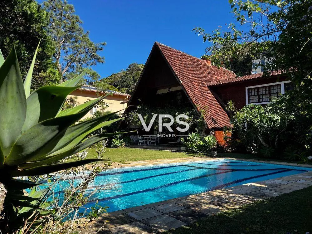 Casa de Condomínio à venda com 7 quartos, 274m² - Foto 2