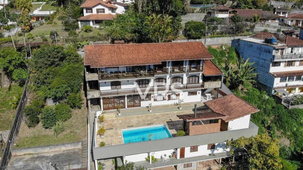 Casa à venda com 6 quartos, 700m² - Foto 3