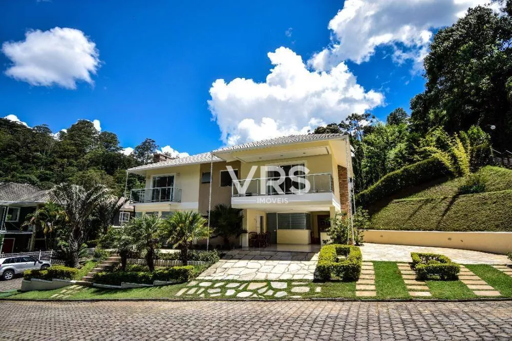 Casa de Condomínio à venda com 4 quartos, 225m² - Foto 1