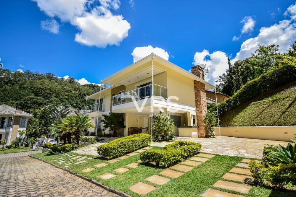 Casa de Condomínio à venda com 4 quartos, 225m² - Foto 3