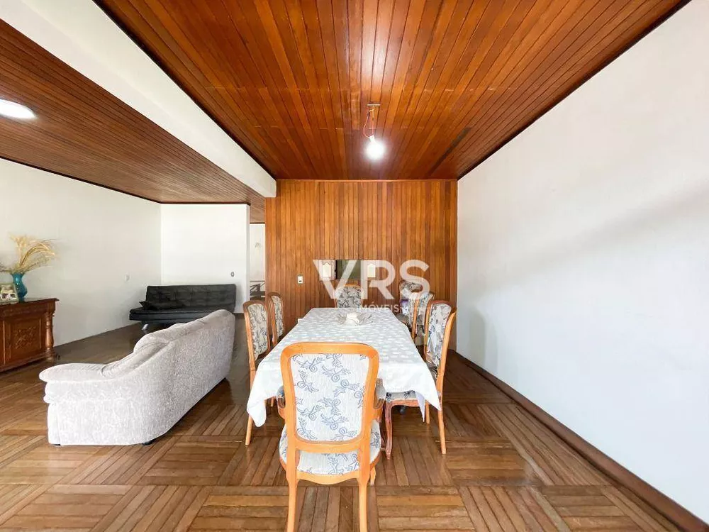 Casa, 5 quartos, 310 m² - Foto 2