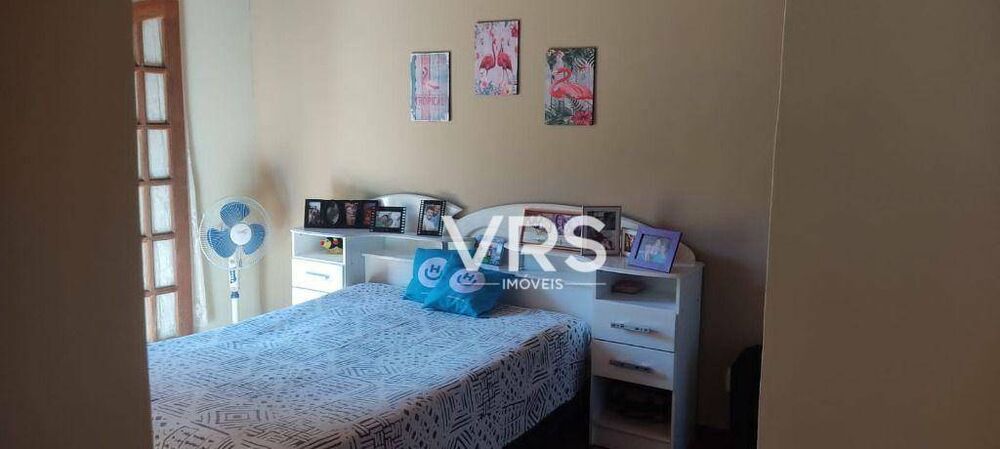 Casa à venda com 4 quartos, 219m² - Foto 9