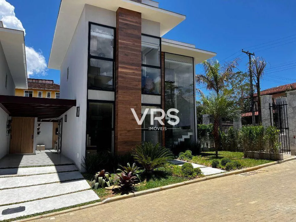 Casa de Condomínio, 4 quartos - Foto 1