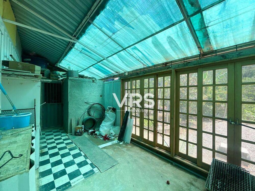 Casa à venda com 3 quartos, 70m² - Foto 13