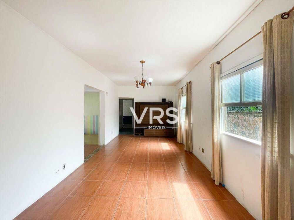 Casa à venda com 3 quartos, 186m² - Foto 2