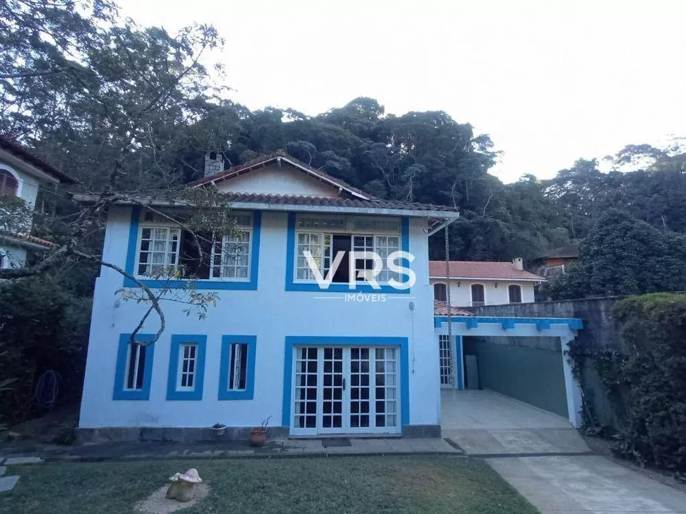 Casa à venda com 5 quartos, 248m² - Foto 4