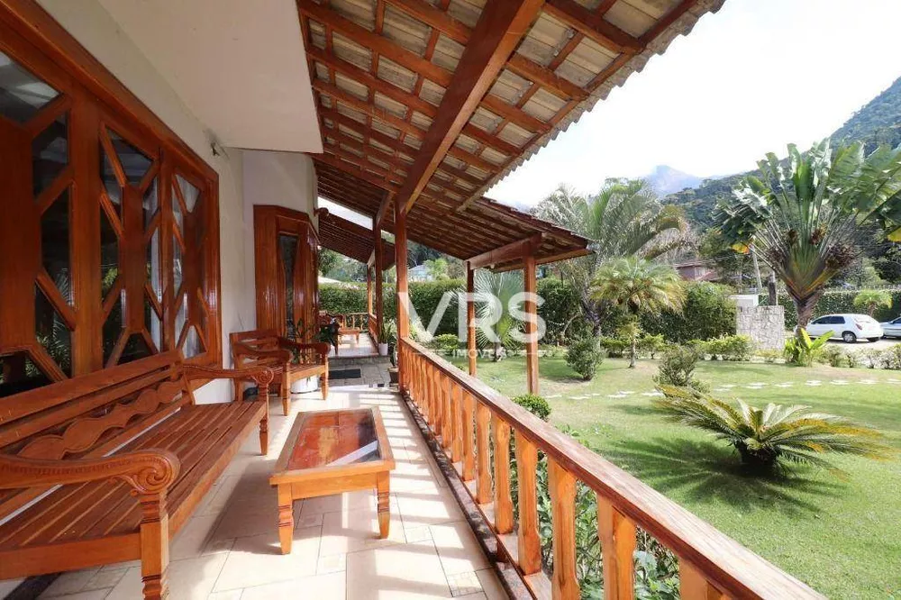 Casa de Condomínio à venda com 5 quartos, 600m² - Foto 1