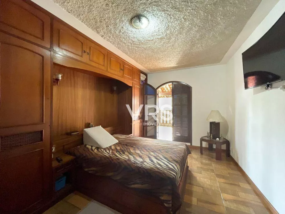 Casa, 3 quartos, 238 m² - Foto 4