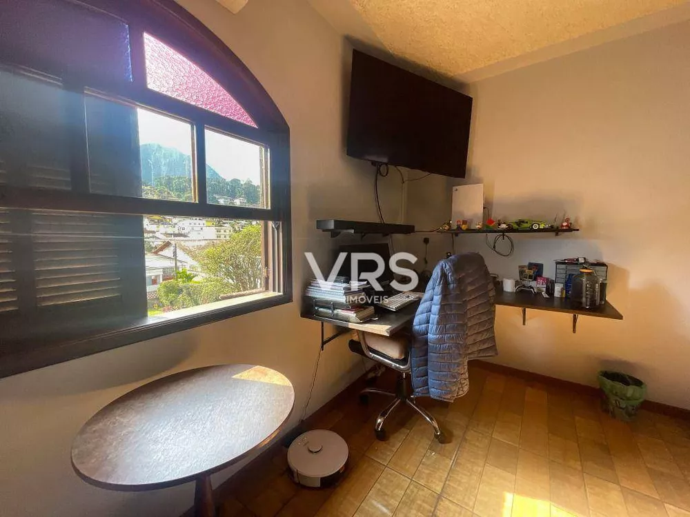 Casa, 3 quartos, 238 m² - Foto 24