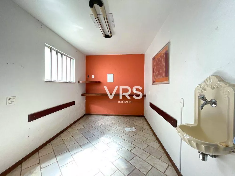 Casa, 6 quartos, 288 m² - Foto 17