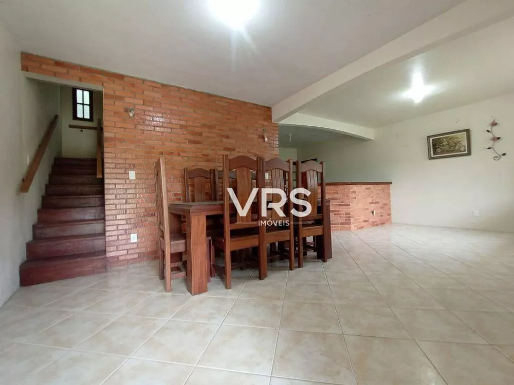 Casa de Condomínio à venda com 6 quartos, 214m² - Foto 7