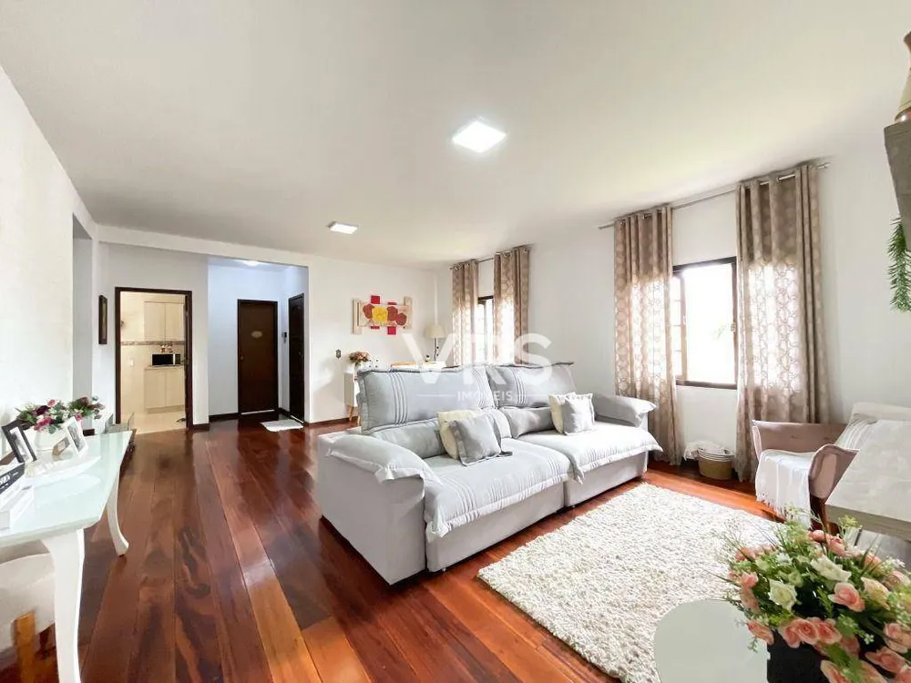 Casa, 3 quartos, 166 m² - Foto 1