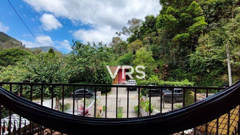 Casa à venda com 3 quartos, 75m² - Foto 2