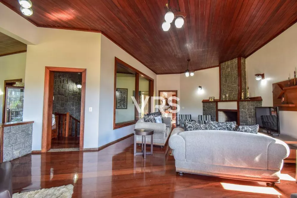 Casa de Condomínio à venda com 6 quartos, 476m² - Foto 3