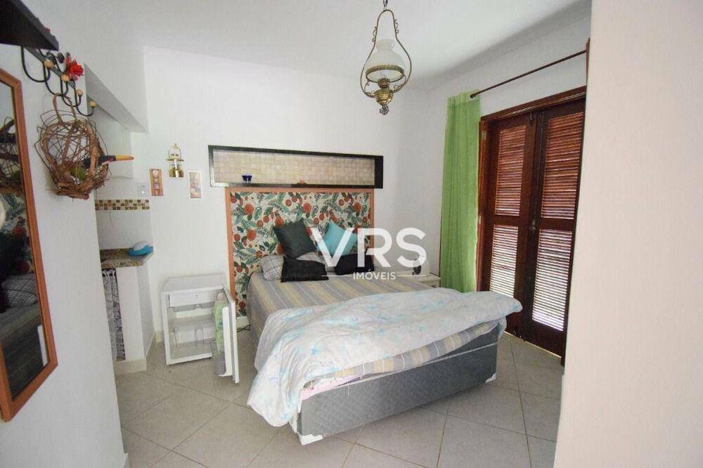 Casa à venda com 4 quartos, 266m² - Foto 11