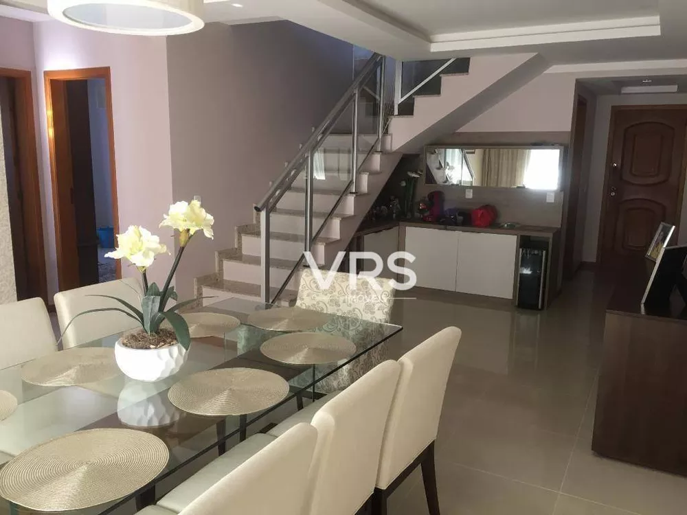 Cobertura à venda com 3 quartos, 240m² - Foto 1