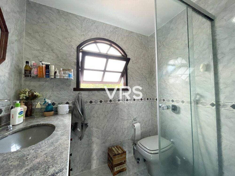 Casa à venda com 4 quartos, 255m² - Foto 5