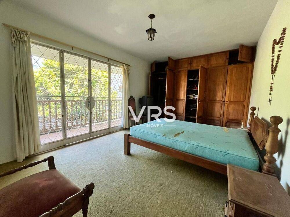 Casa à venda com 5 quartos, 258m² - Foto 5
