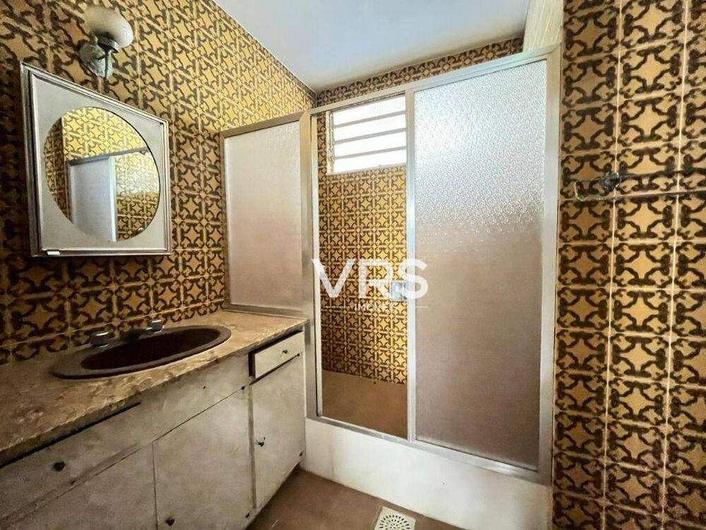 Casa à venda com 5 quartos, 258m² - Foto 7
