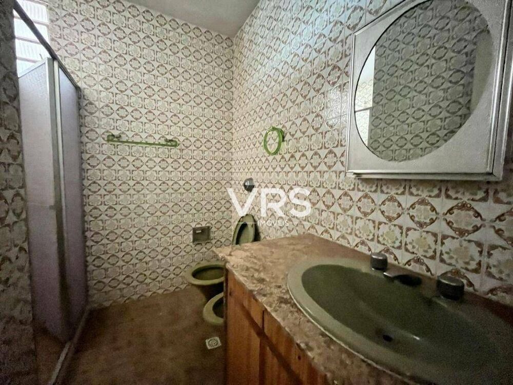 Casa à venda com 5 quartos, 258m² - Foto 8