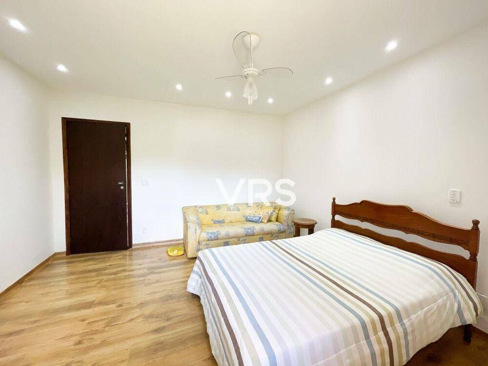 Casa de Condomínio à venda com 4 quartos, 216m² - Foto 4