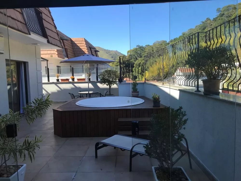 Cobertura, 3 quartos, 227 m² - Foto 1