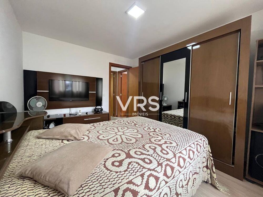 Apartamento à venda com 2 quartos, 81m² - Foto 4
