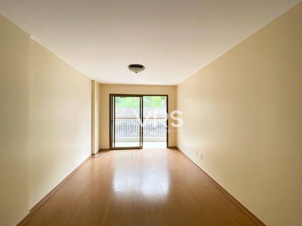 Apartamento à venda com 3 quartos, 106m² - Foto 8