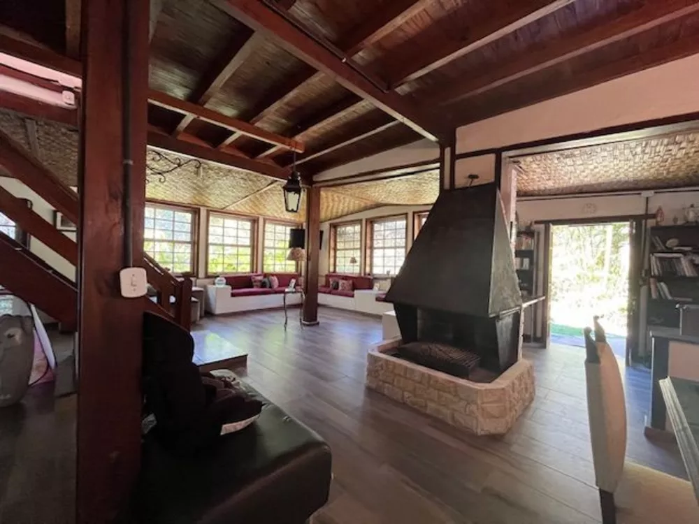 Casa, 10 quartos, 327 m² - Foto 2