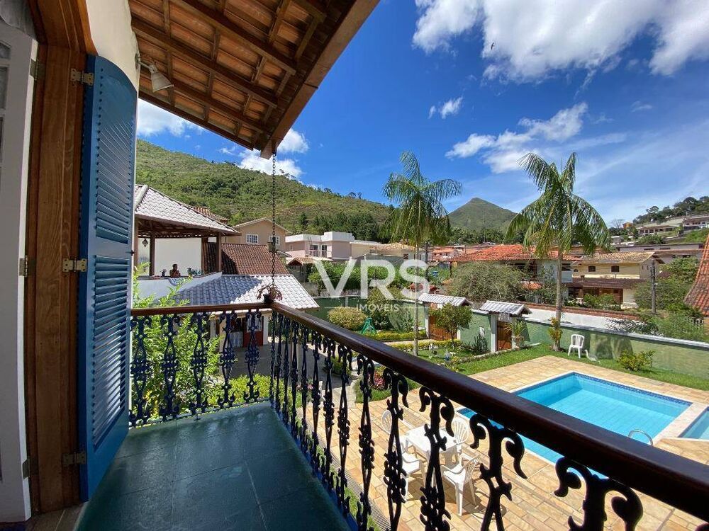 Casa à venda com 4 quartos, 388m² - Foto 3