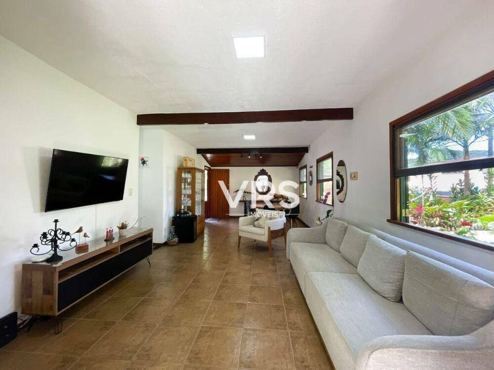 Casa à venda com 5 quartos, 289m² - Foto 7