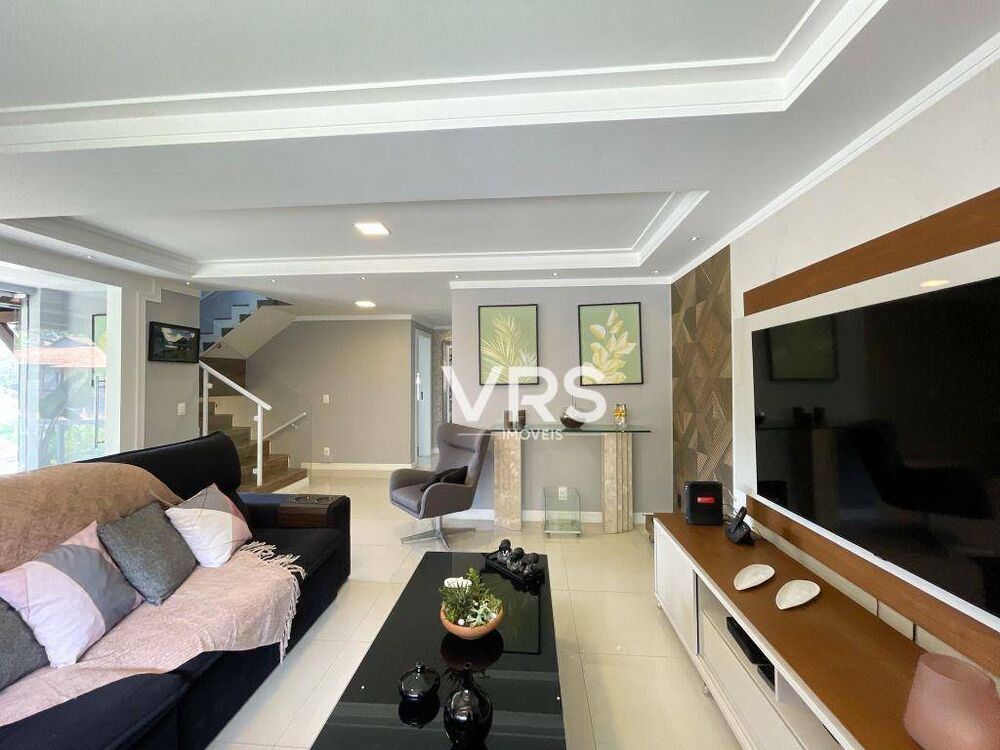 Casa de Condomínio à venda com 4 quartos, 155m² - Foto 1