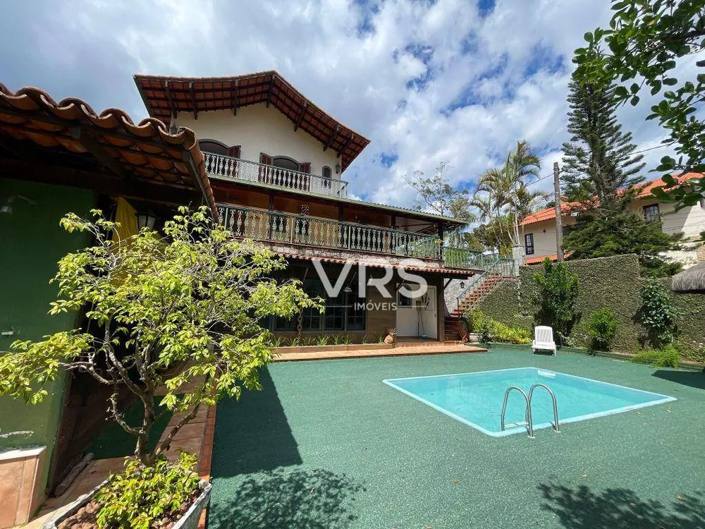 Casa, 4 quartos, 263 m² - Foto 1