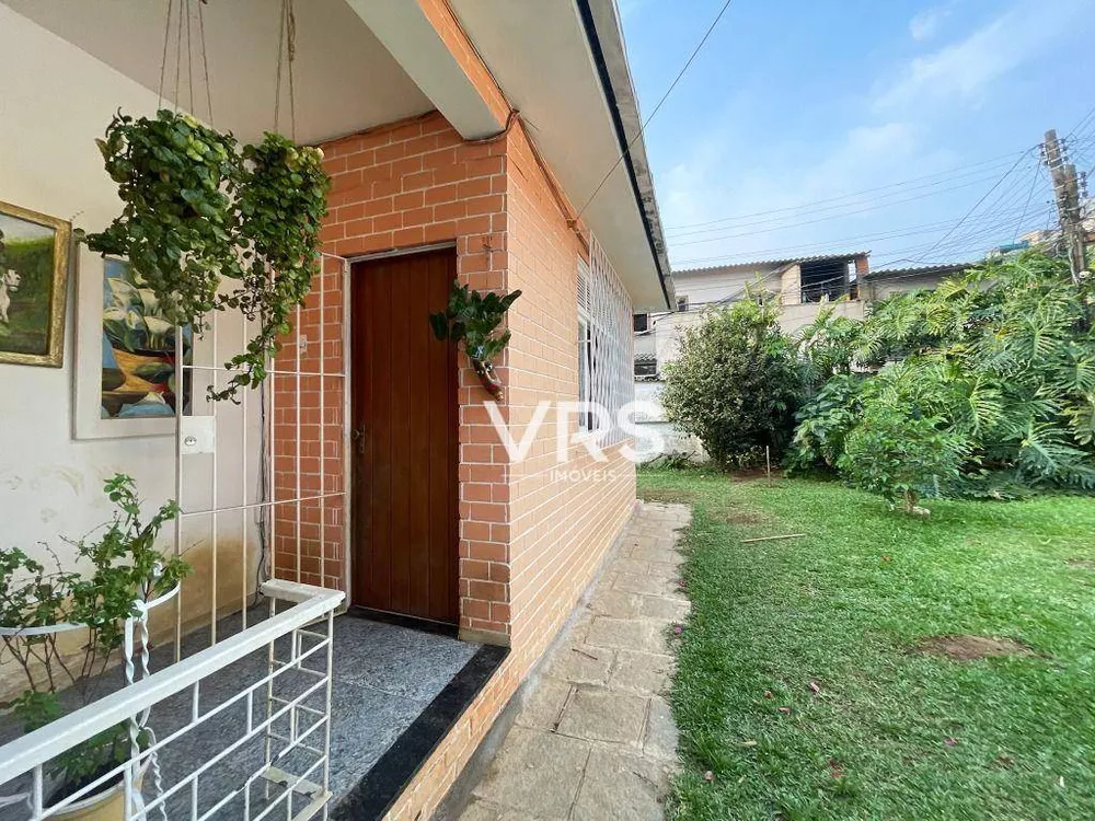 Casa à venda com 3 quartos, 98m² - Foto 2