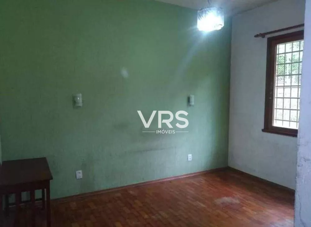 Casa à venda com 2 quartos, 147m² - Foto 4