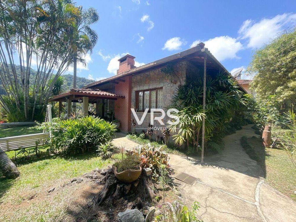 Casa à venda com 8 quartos, 523m² - Foto 1