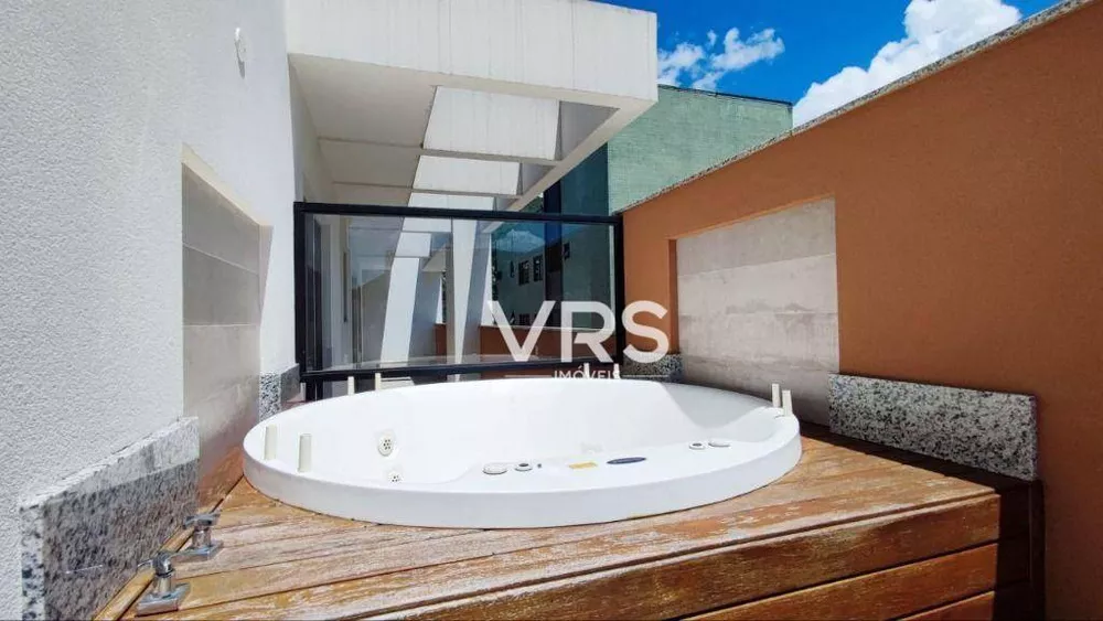 Cobertura, 3 quartos, 208 m² - Foto 2