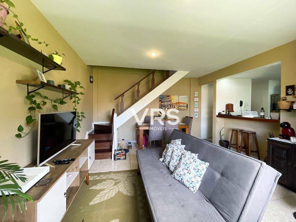 Apartamento à venda com 2 quartos, 70m² - Foto 1