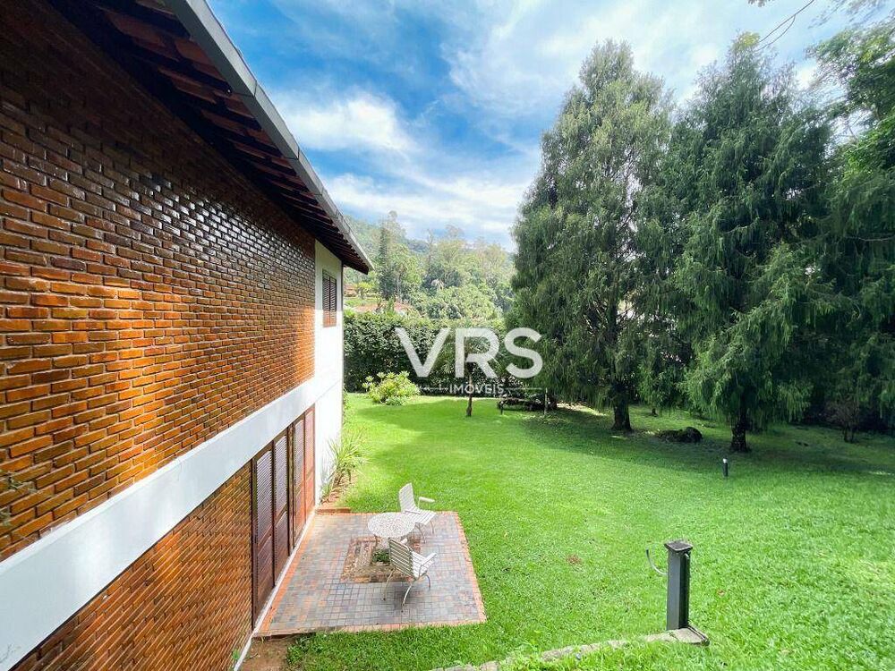 Casa de Condomínio à venda com 5 quartos, 258m² - Foto 3