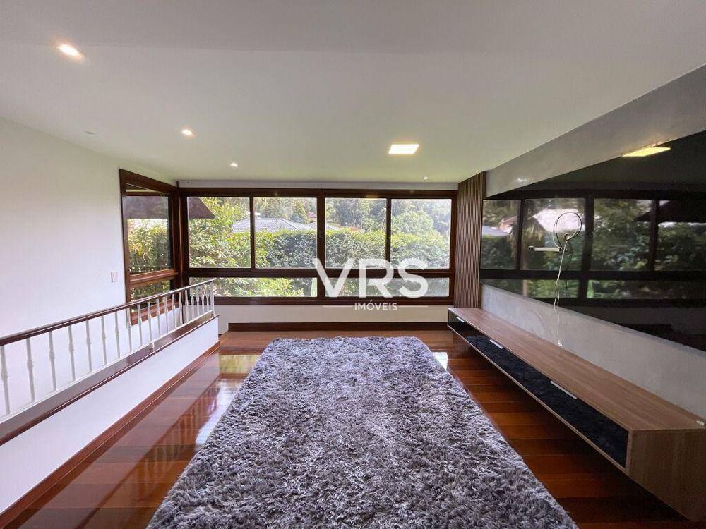 Casa de Condomínio à venda com 5 quartos, 258m² - Foto 5