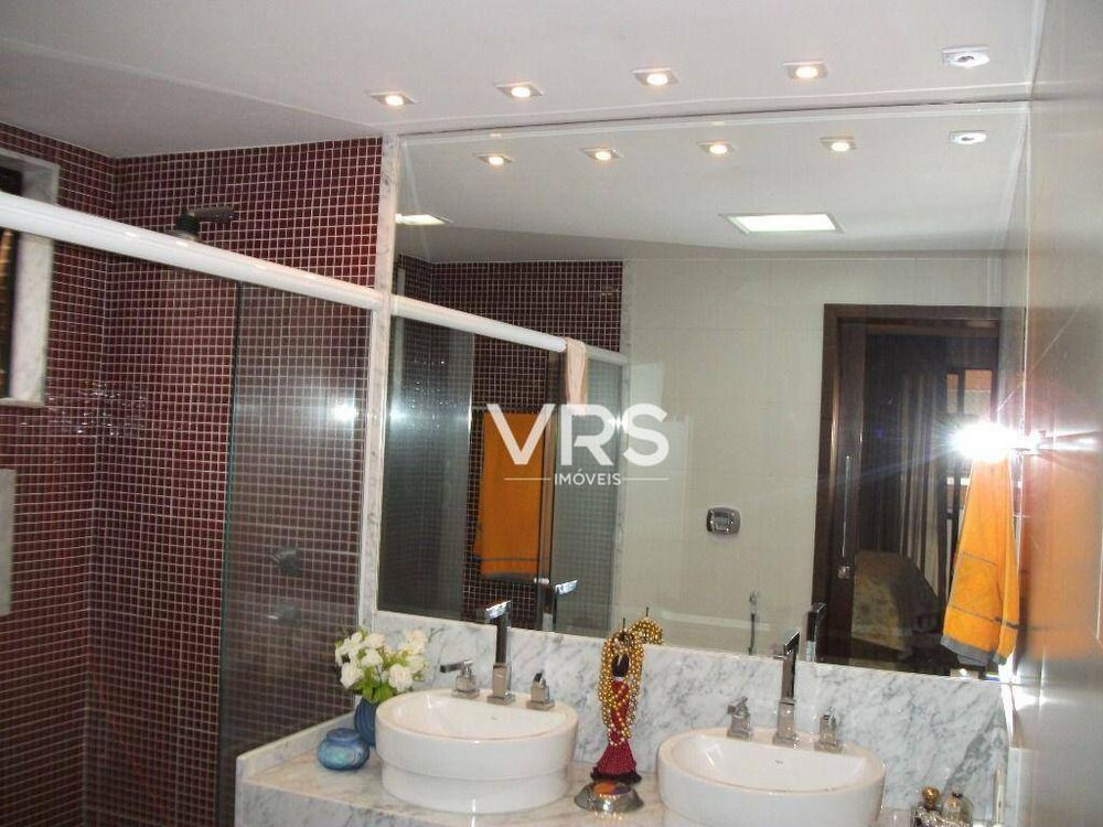 Apartamento à venda com 4 quartos, 256m² - Foto 18
