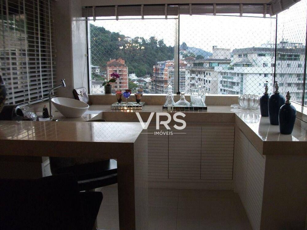 Apartamento à venda com 4 quartos, 256m² - Foto 8